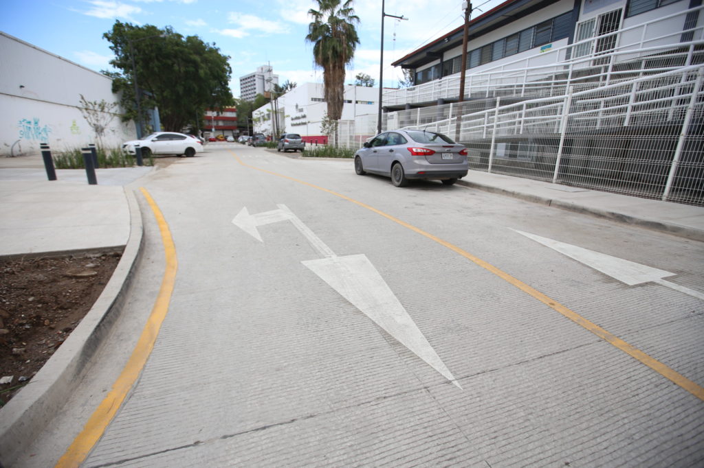 Gobierno de Guadalajara rehabilita la calle Centro Médico