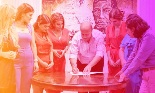 Enrique Alfaro firma iniciativa para garantizar la igualdad de género en las próximas elecciones en el estado